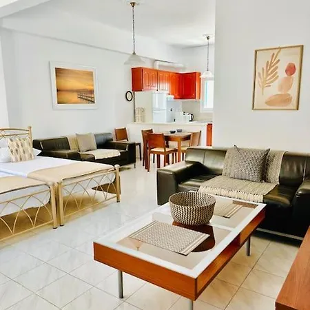 D & K Naxos Town * Naxos City