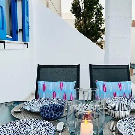 D & K Naxos Town *