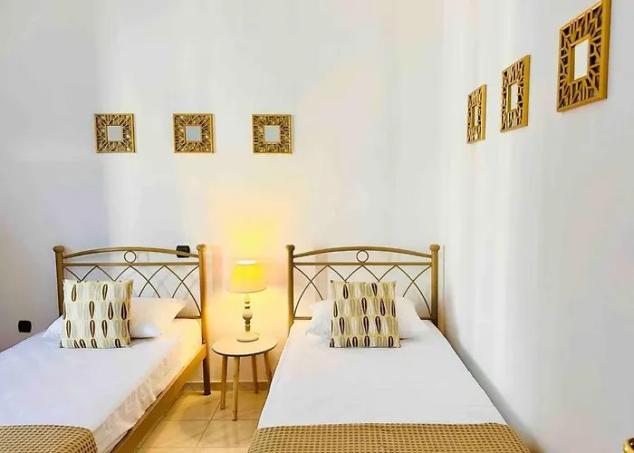 D & K Naxos Town بيت للعطل *