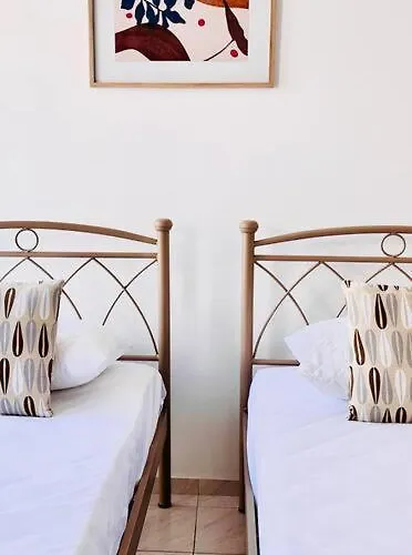 بيت للعطل D & K Naxos Town Naxos City