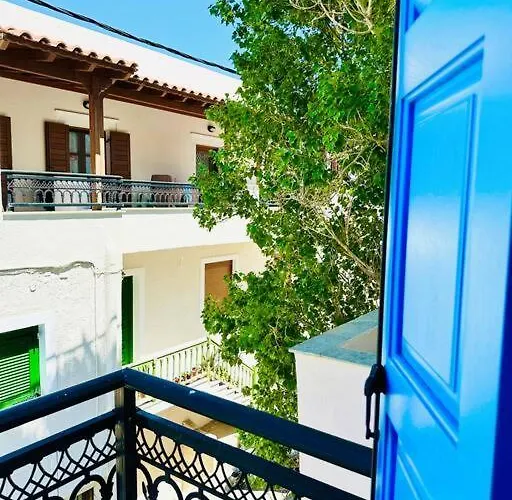 D & K Naxos Town * Naxos City